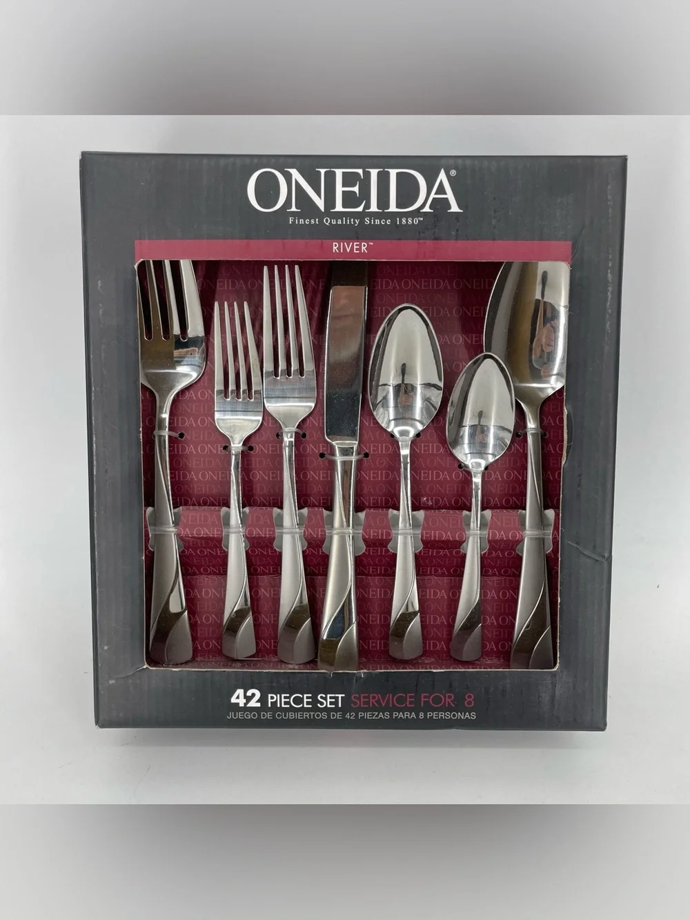 NEW Oneida River 42 Pc Stainless Flatware Set Service For Serving Set For 8